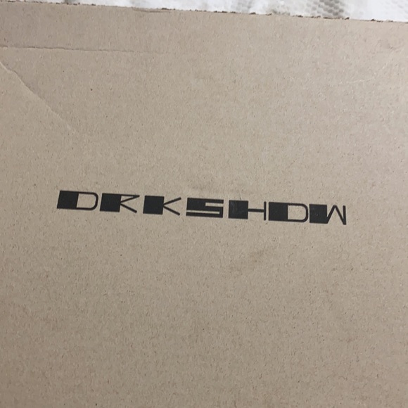 Shoes - Picture 7 of 7